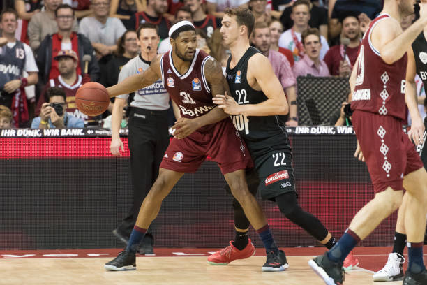 奥尼尔怒斥美媒：将科比排在历史第11位，这简直就是在犯罪.